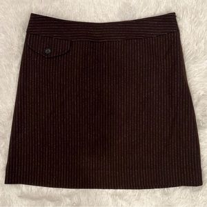 Banana Republic Vintage Brown Pinstripe Wool Lined Mini Skirt
Size 4